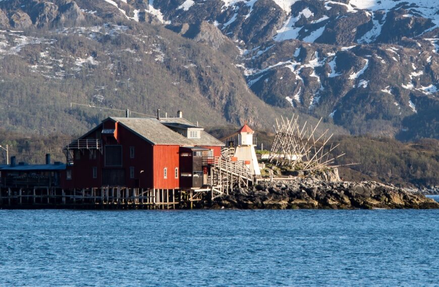 Høsttur 16.-18. september 2022, går til Kråkeslottet på Senja